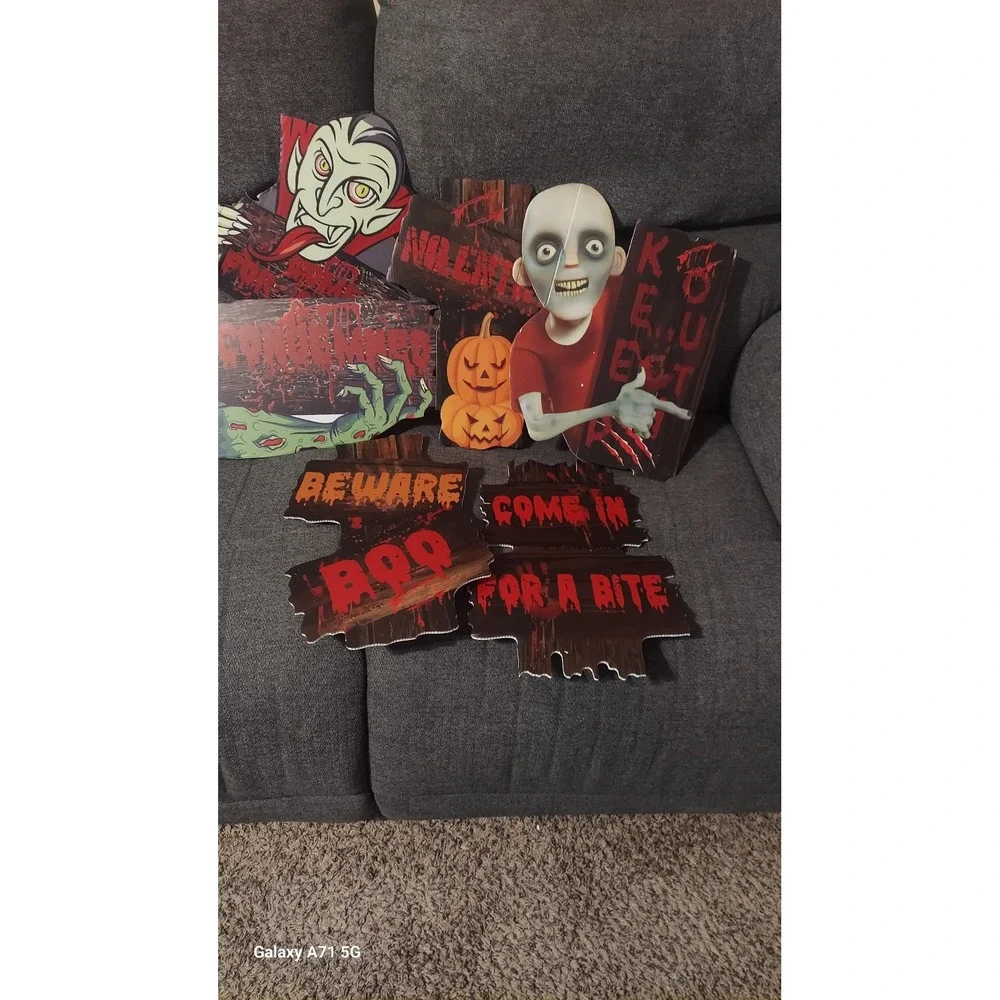 6 Spooky Yard Signs‎ Halloween